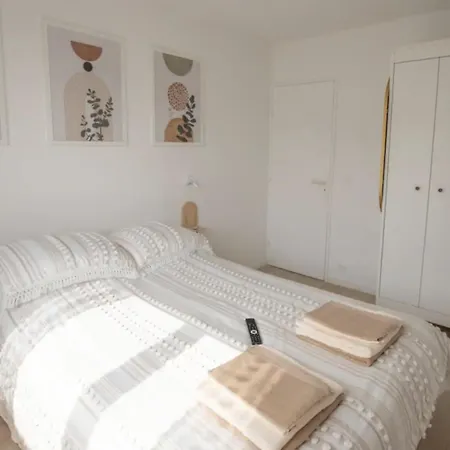 Stylish 2-bedroom With Terrace & Parking Near Bercy Arena Apartment
